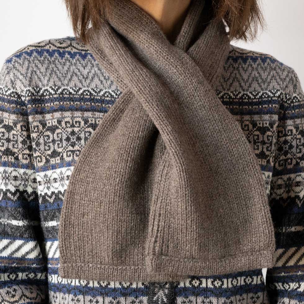 ヤク100% ワンタッチマフラー パール付き 全2色